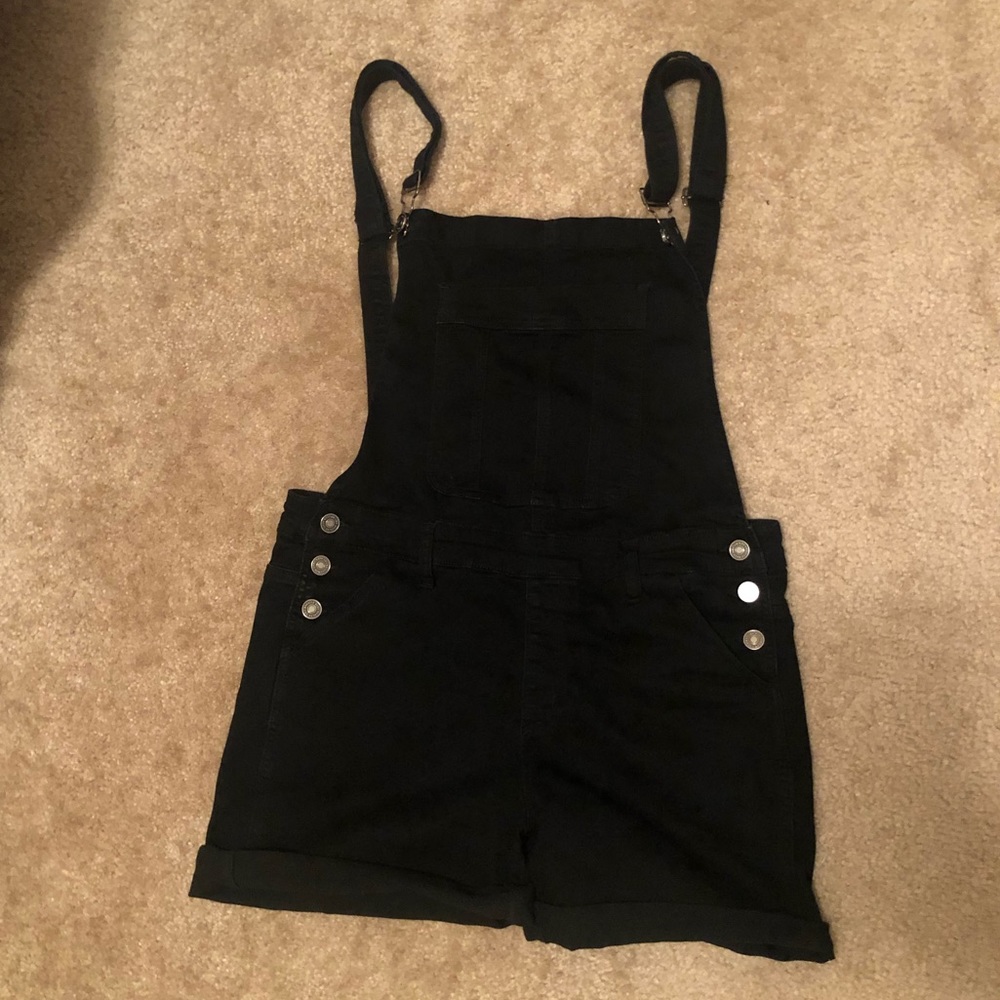 Fashion Nova “She’s All That Shortalls”